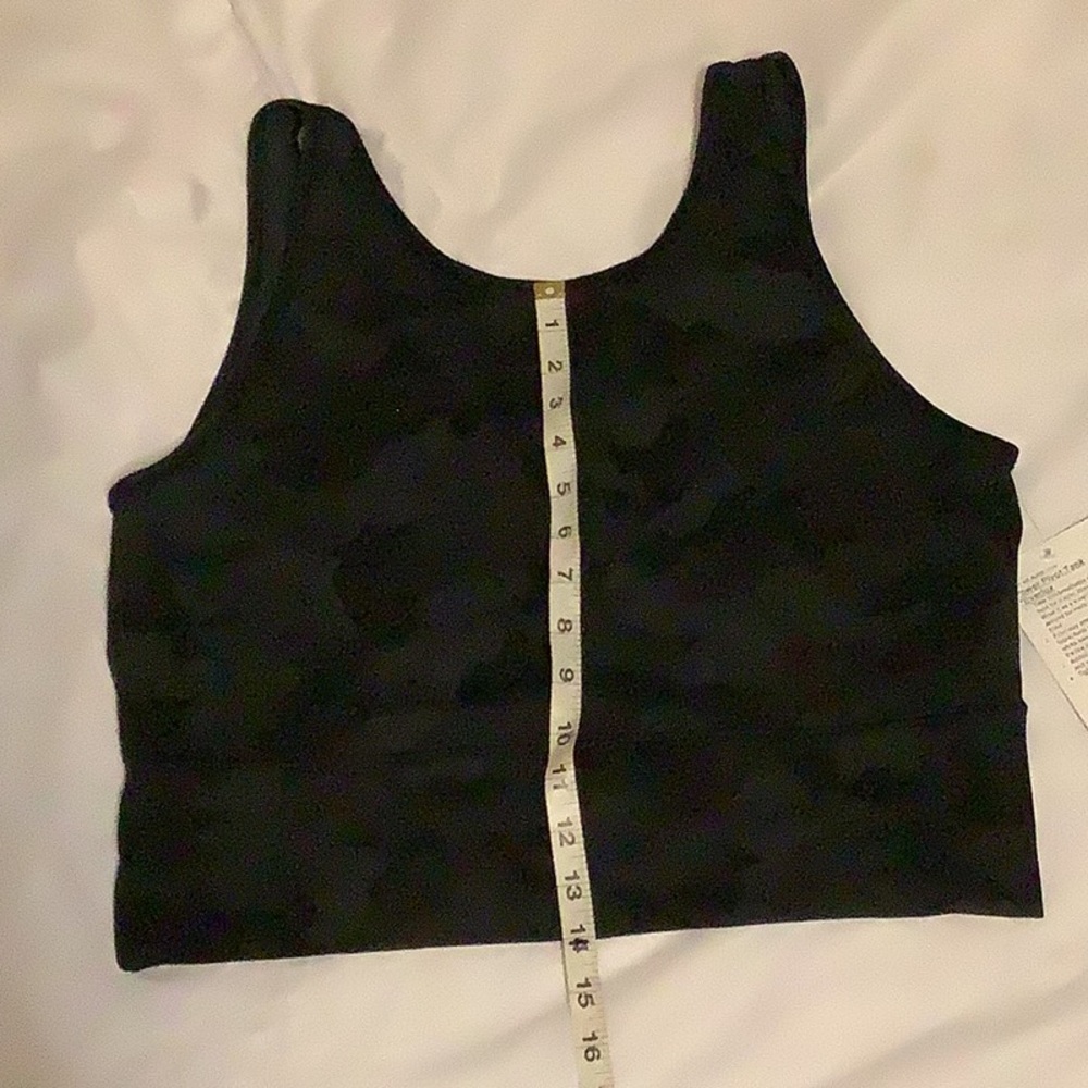 Lululemon Crop Top. CT 16-1